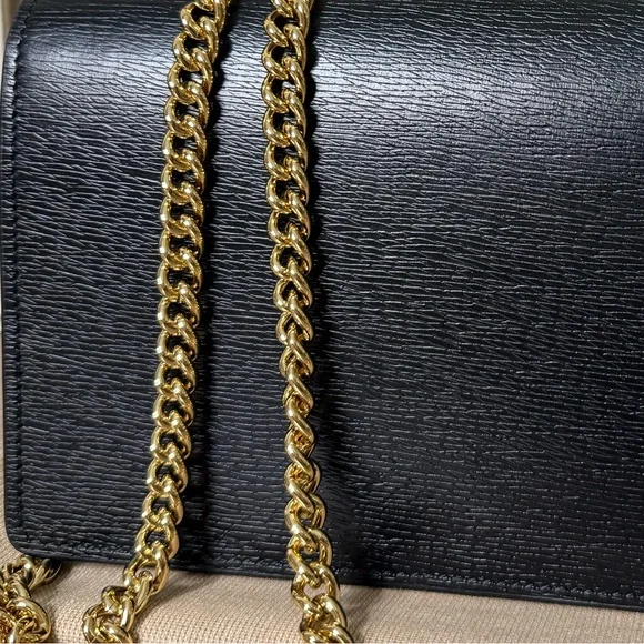 Chain Wallet with Gucci Script with dust cover and box. Like new! Current style! - Picture 2 of 10